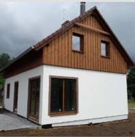 Bohatá vůně a terapeutické vlastnosti. Co vše dokáže dřevo u nás doma?